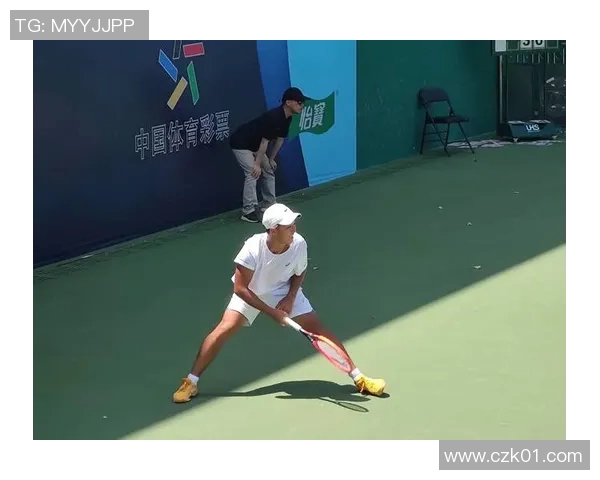 张秀英独家分享网球技巧与心得体会助你提升球技的秘密之道 张秀英独家分享网球技巧与心得体会助你提升球技的秘密之道