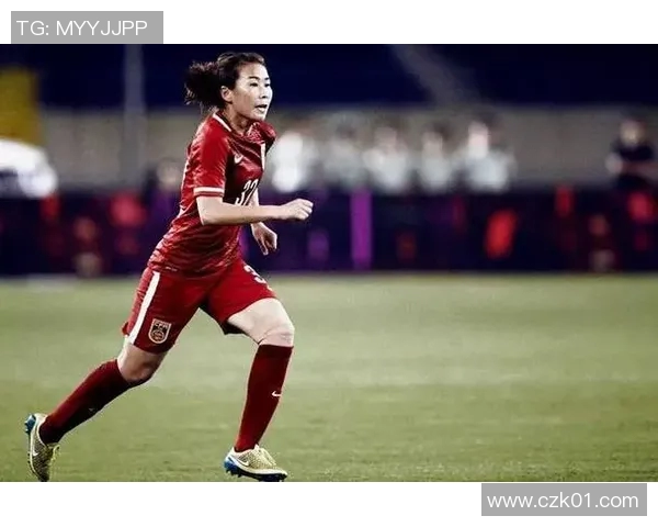 杨丽独家揭秘：深入解析足球技巧与战术心得分享