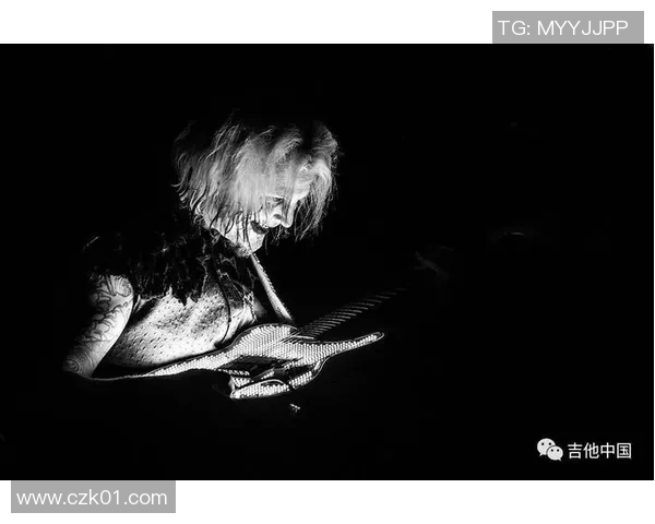 足球明星们的搞怪头像大揭秘趣味十足的另类形象引发热议 足球明星们的搞怪头像大揭秘趣味十足的另类形象引发热议